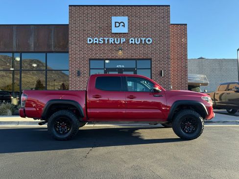 Used 2017 Toyota Tacoma TRD Pro image 10