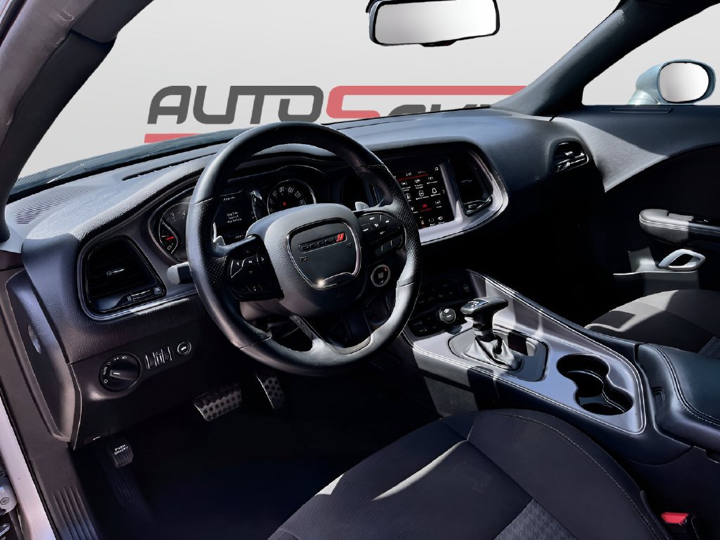 Used 2023 Dodge Challenger R/T RWD image 9