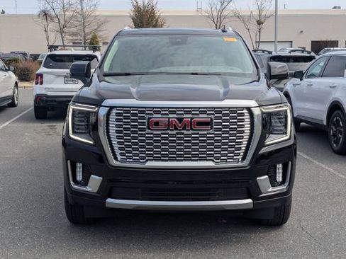 Used 2024 GMC Yukon XL Denali w/ Advanced Technology Package image 8