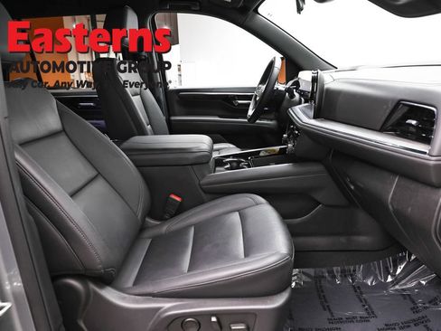 Used 2025 Chevrolet Tahoe LT AWD/4WD image 25