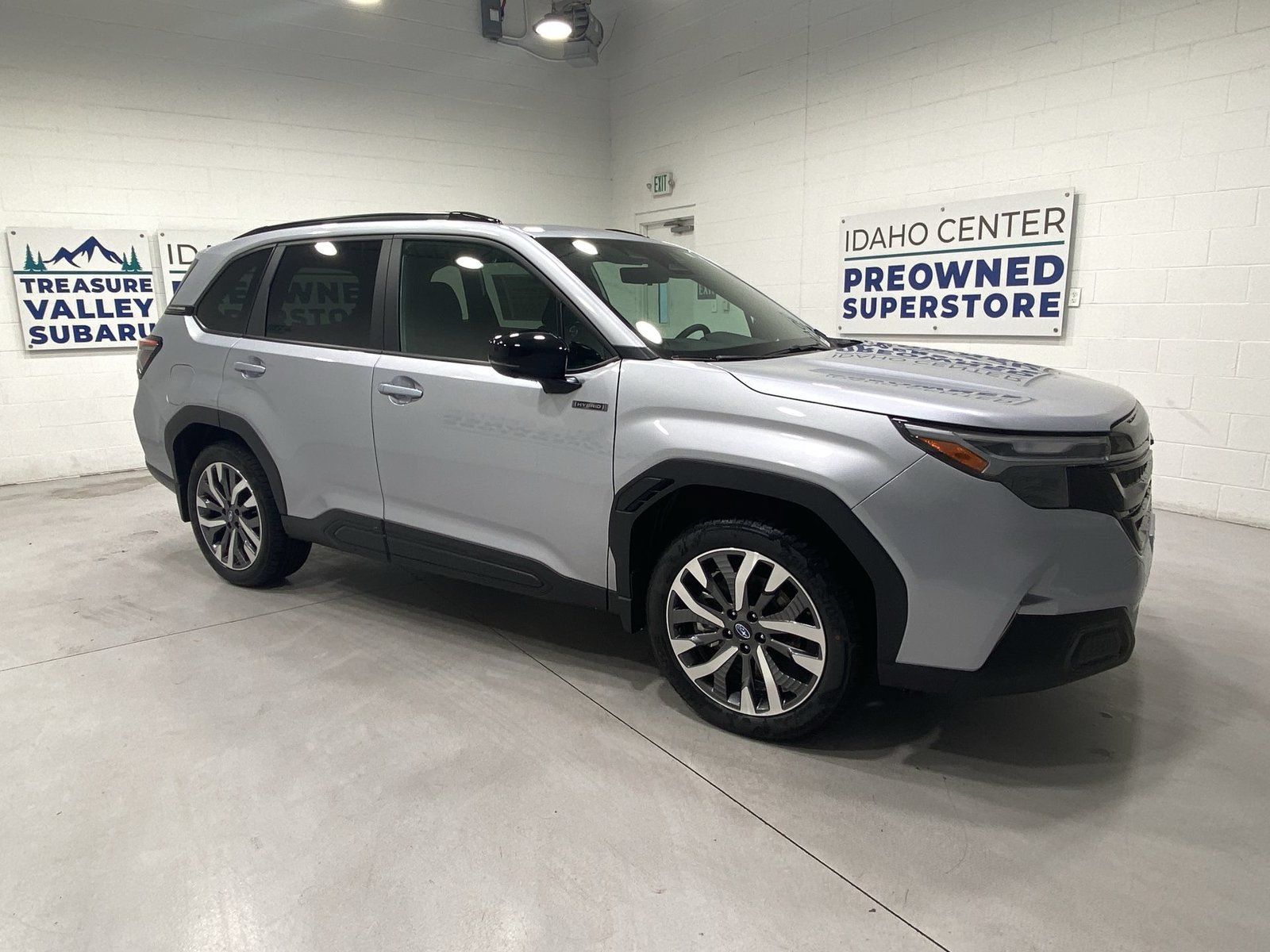 New 2026 Subaru Forester Touring AWD/4WD image 2