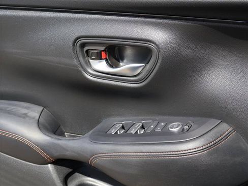 Used 2025 Honda HR-V Sport image 11