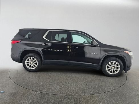 Used 2021 Chevrolet Traverse LS w/ LPO, Cargo Package FWD image 2