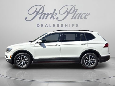 Used 2018 Volkswagen Tiguan SE FWD image 2