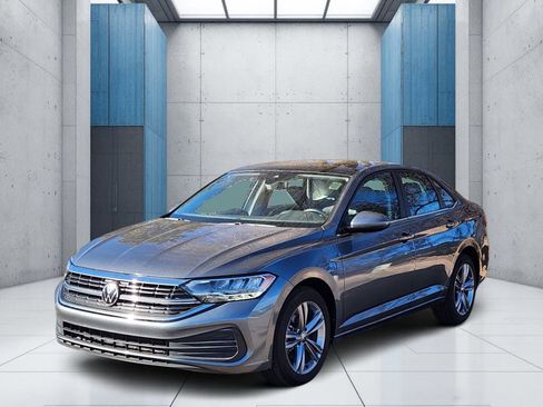 Used 2024 Volkswagen Jetta SE image 22