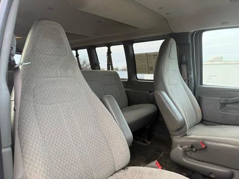 Used 2018 Chevrolet Express 3500 LT w/ LT Preferred Equipment Group image 24