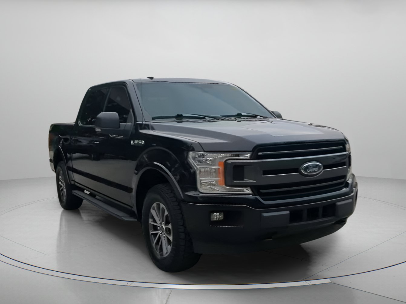 Certified 2020 Ford F150 XLT w/ Equipment Group 302A Luxury AWD/4WD image 2