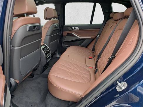 New 2026 BMW X5 xDrive40i w/ M Sport Package AWD/4WD image 17