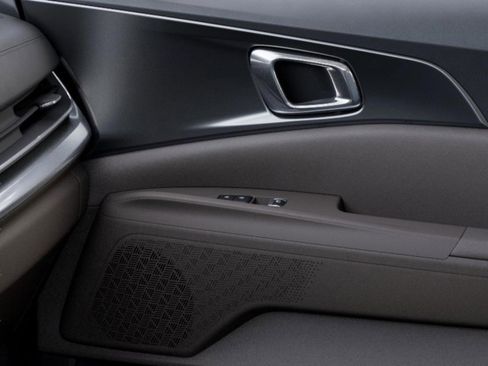 New 2026 Kia Carnival FWD image 21