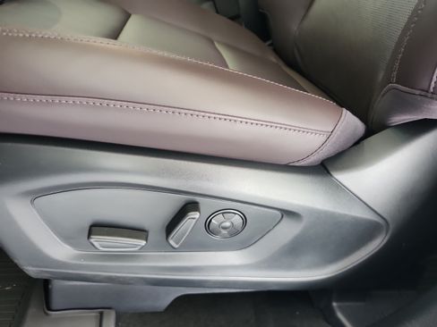 New 2026 Ford Explorer Platinum RWD image 14