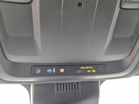 Used 2024 GMC Yukon SLT image 24