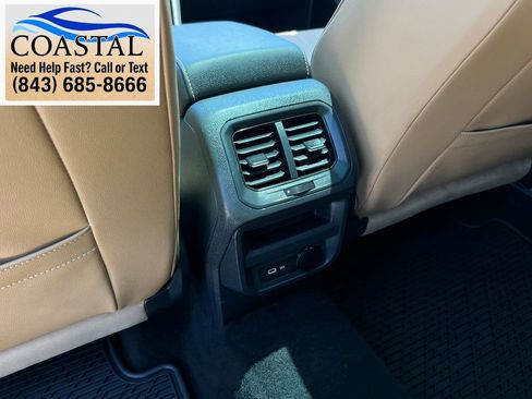 Used 2023 Volkswagen Tiguan SE AWD/4WD image 18