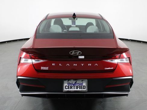 Certified 2025 Hyundai Elantra Limited image 9