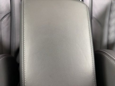 Used 2025 BMW M4 xDrive Competition image 38