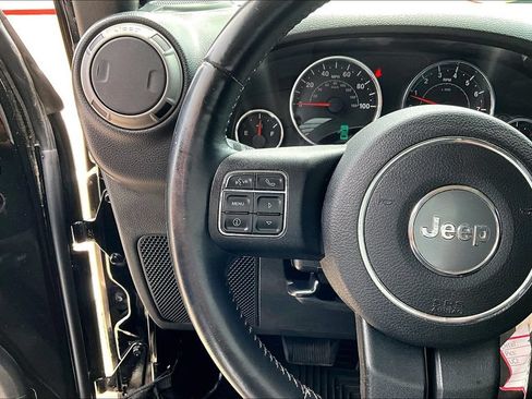 Used 2016 Jeep Wrangler Sport w/ Quick Order Package 24S AWD/4WD image 11