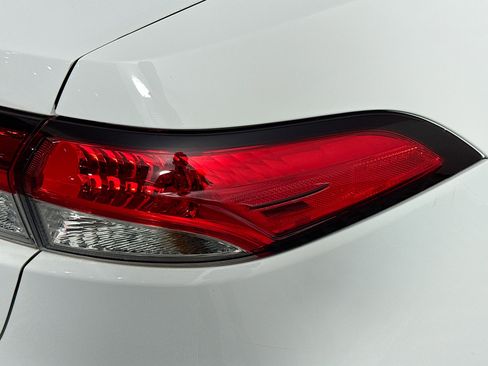 Used 2022 Toyota Corolla LE image 32