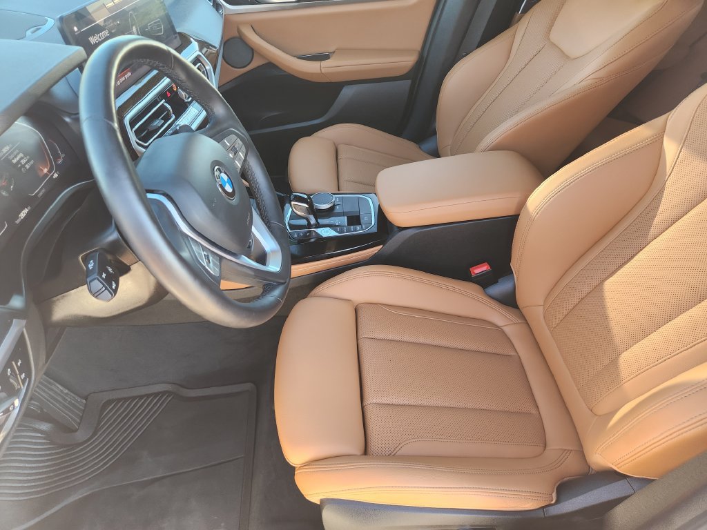 Used 2024 BMW X4 xDrive30i w/ Premium Package AWD/4WD image 16