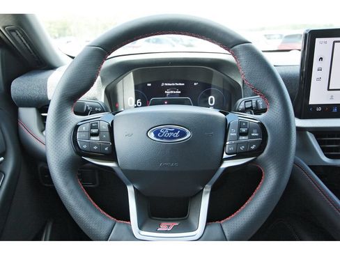 Certified 2026 Ford Explorer ST AWD/4WD image 15
