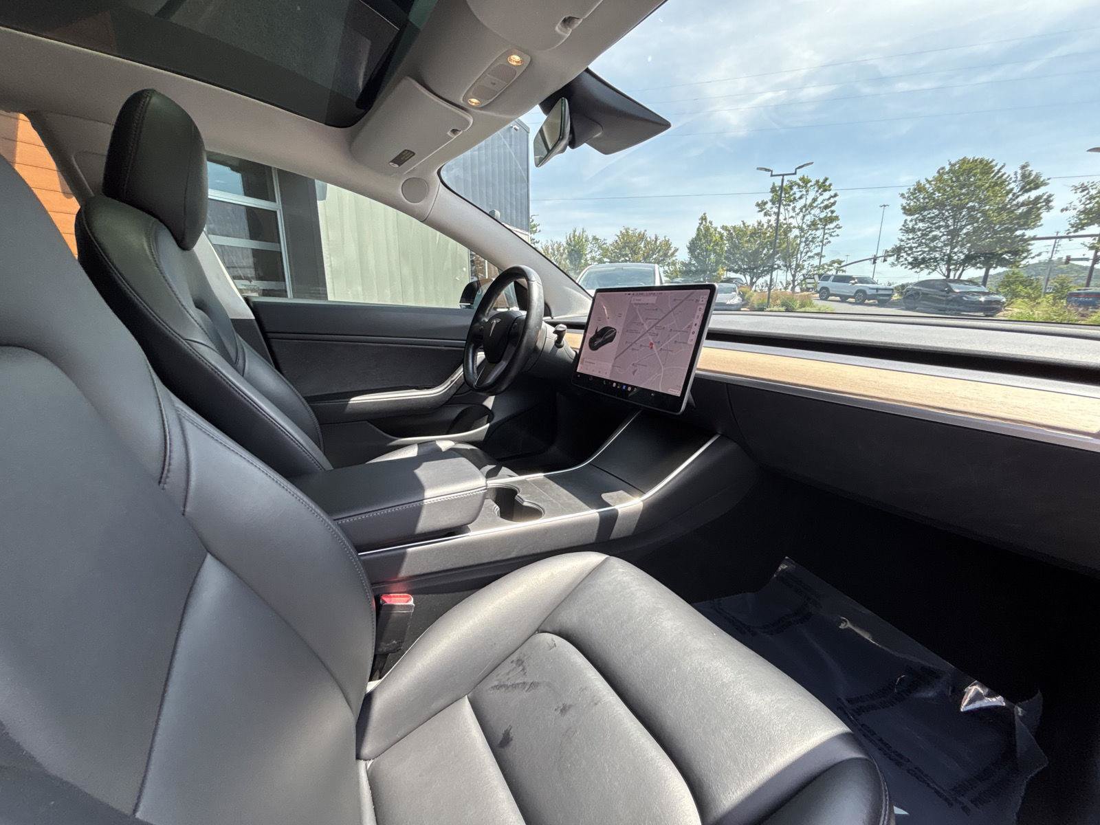 Used 2018 Tesla Model 3 Long Range AWD/4WD image 17