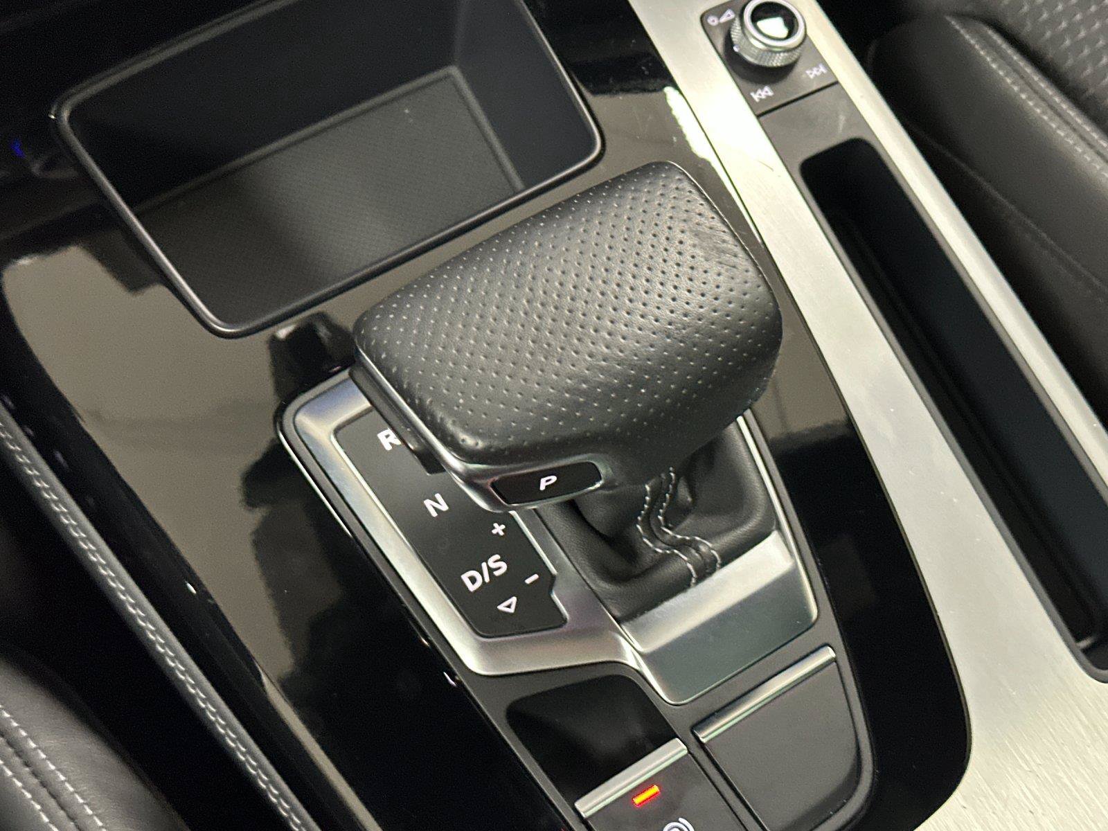 Certified 2024 Audi Q5 e Prestige AWD/4WD image 22