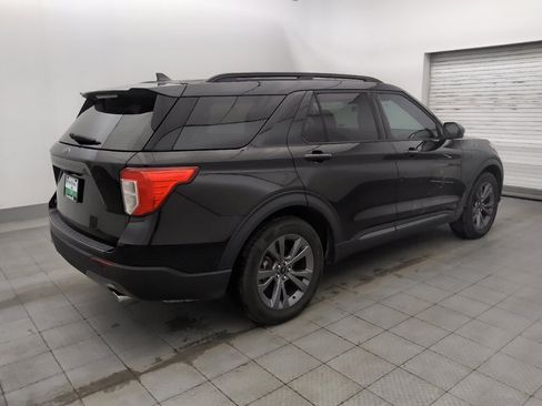 Used 2024 Ford Explorer XLT w/ Equipment Group 202A RWD image 10
