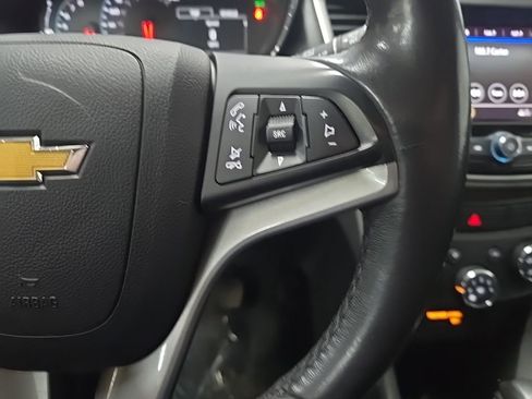 Used 2022 Chevrolet Trax LT w/ Driver Confidence Package image 21