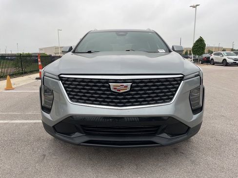 Used 2024 Cadillac XT4 Premium Luxury AWD/4WD image 2