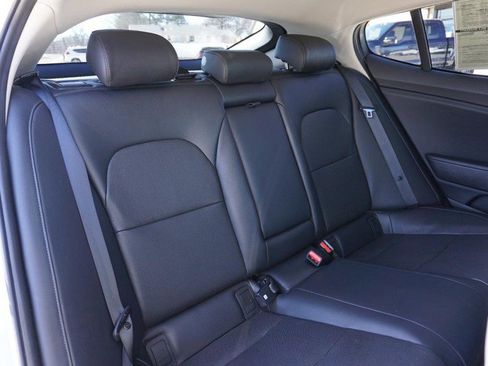 Used 2018 Kia Stinger Premium image 27