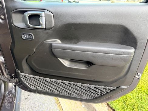 Used 2022 Jeep Wrangler Sport AWD/4WD image 11