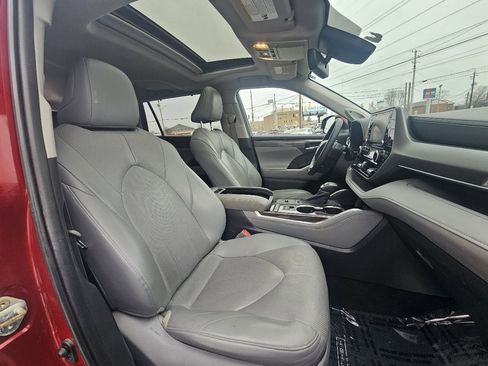 Used 2020 Toyota Highlander Limited image 56