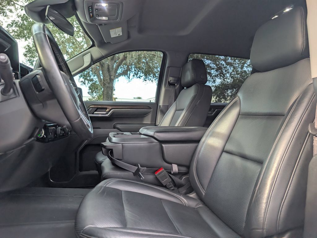 Used 2024 Chevrolet Silverado 1500 RST AWD/4WD image 18