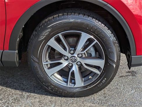 Used 2016 Toyota RAV4 XLE image 10