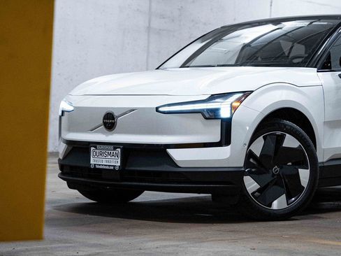 New 2026 Volvo EX30 Ultra image 2