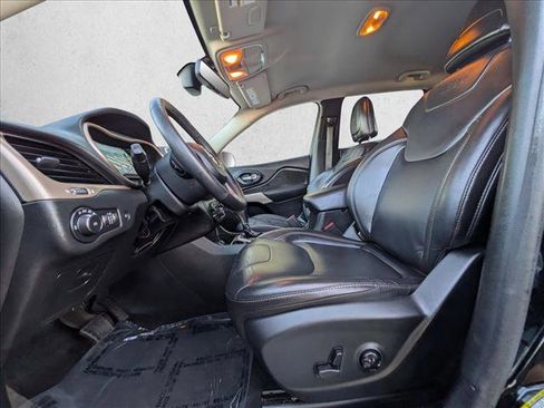 Used 2018 Jeep Cherokee Limited image 15