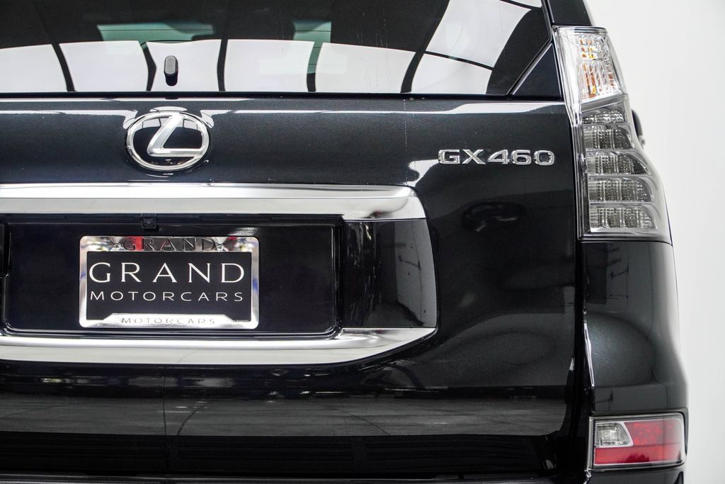 Used 2023 Lexus GX 460 Premium w/ Premium Package AWD/4WD image 17