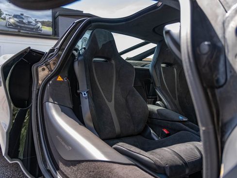 New 2026 McLaren 750S image 23