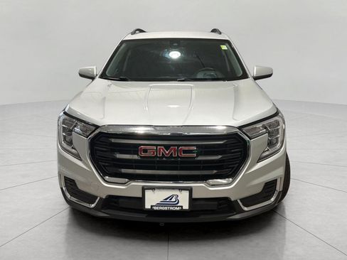 Used 2022 GMC Terrain SLE w/ Driver Convenience Package AWD/4WD image 5