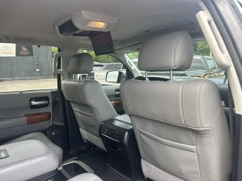 Used 2020 Toyota Sequoia Platinum RWD image 21