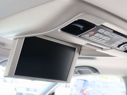 Used 2018 Honda Pilot Touring image 25