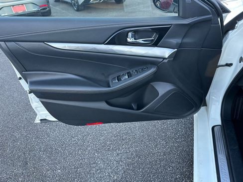 Used 2023 Nissan Maxima SV w/ Floor Mat Group image 10