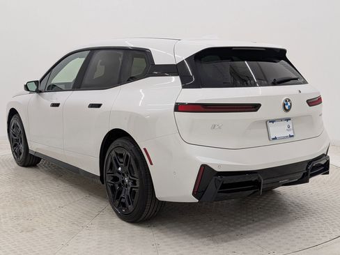New 2026 BMW iX xDrive45 w/ M Sport Package image 3