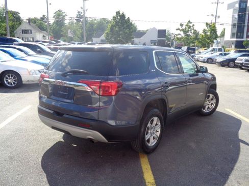 Used 2018 GMC Acadia SLE FWD image 2