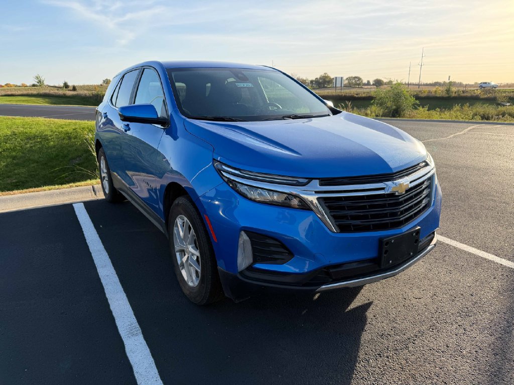 Used 2024 Chevrolet Equinox LT AWD/4WD image 4