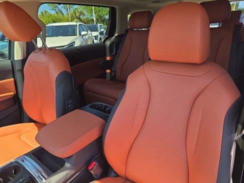 New 2026 Kia Carnival SX Prestige FWD image 23