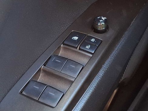 Used 2021 Toyota Camry LE image 24