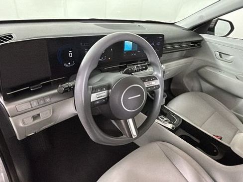 Used 2025 Hyundai Kona SE AWD/4WD image 14