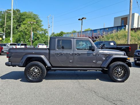 Used 2020 Jeep Gladiator Overland AWD/4WD image 7