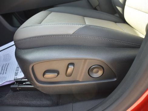 New 2026 Chevrolet Equinox LT w/ Convenience Package II image 13