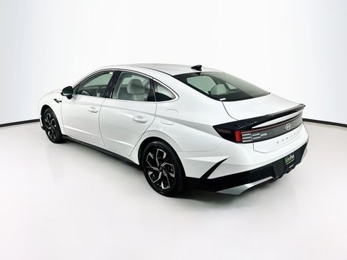 Used 2025 Hyundai Sonata SEL FWD image 5