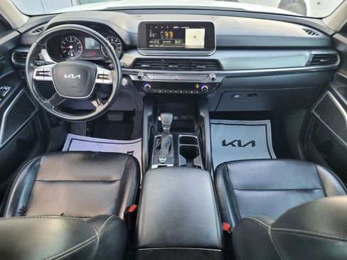 Certified 2022 Kia Telluride LX FWD image 18